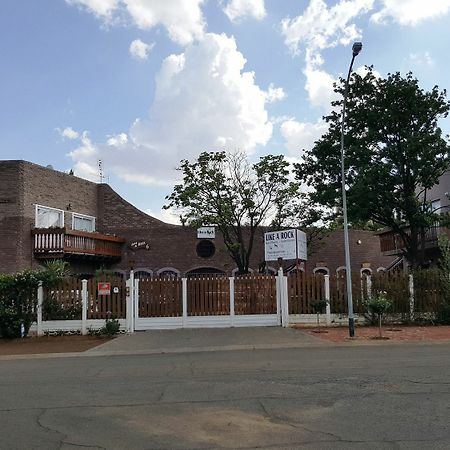 Like A Rock Bloemfontein Exterior foto